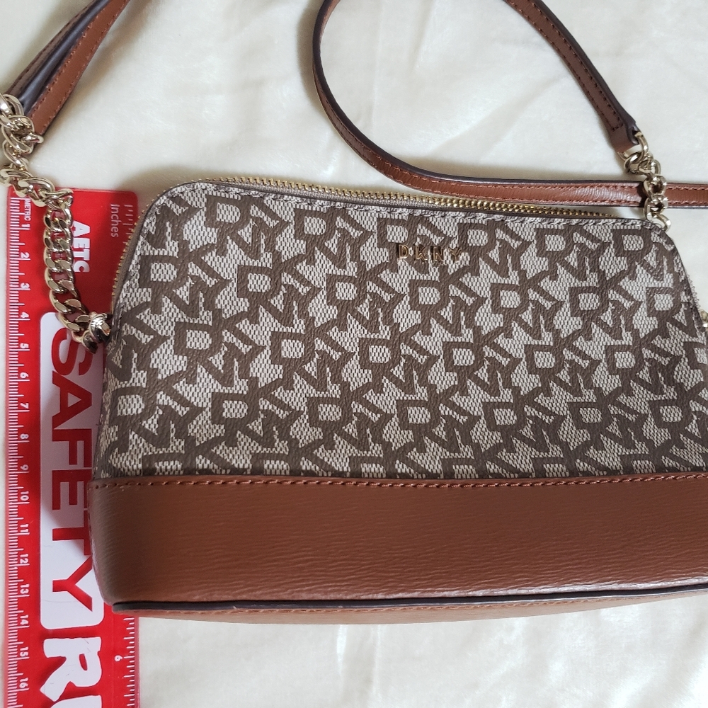 NWOT DKNY NEW YORK leather CROSSBODY BAG